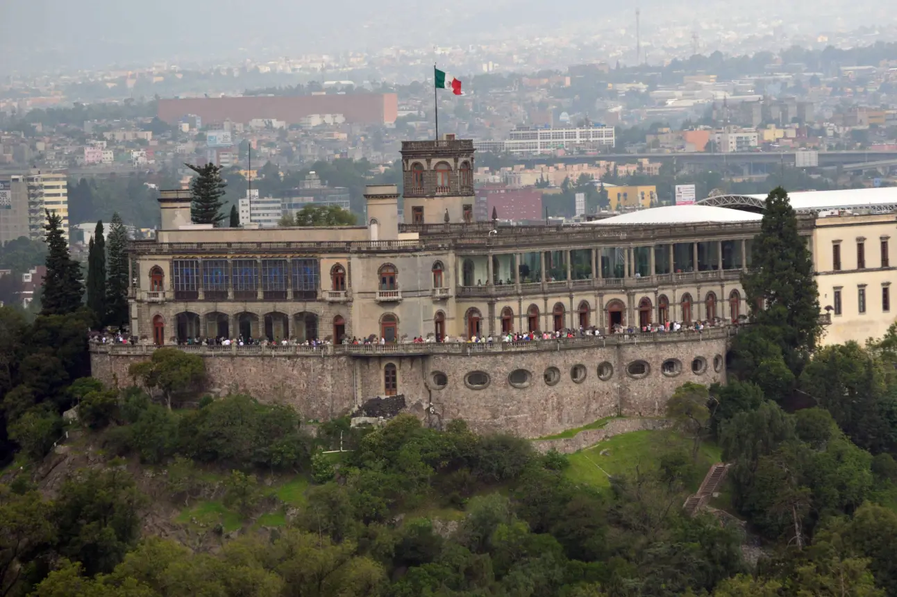 Visitas guiadas en el Castillo de Chapultepec. Foto Wikipedia