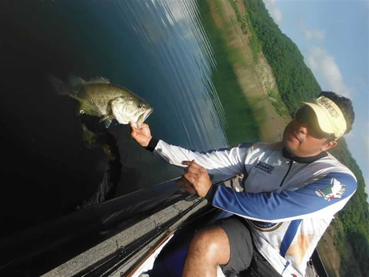 Pesca deportiva en la presa 