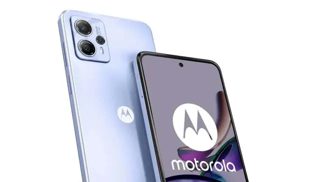 El Motorola Moto G13, un celular de gama media, que está con precio económico en Amazon. Foto: Cortesía