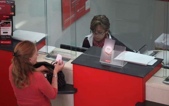 ¿Cuánto cobra el banco Santander por cobrar un cheque?