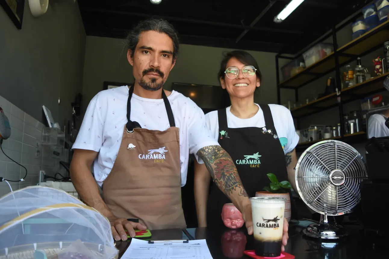 En Café Caramba Ana Cristina y Nacho te reciben para consentirte con un buen café. Foto: Lino Ceballos.