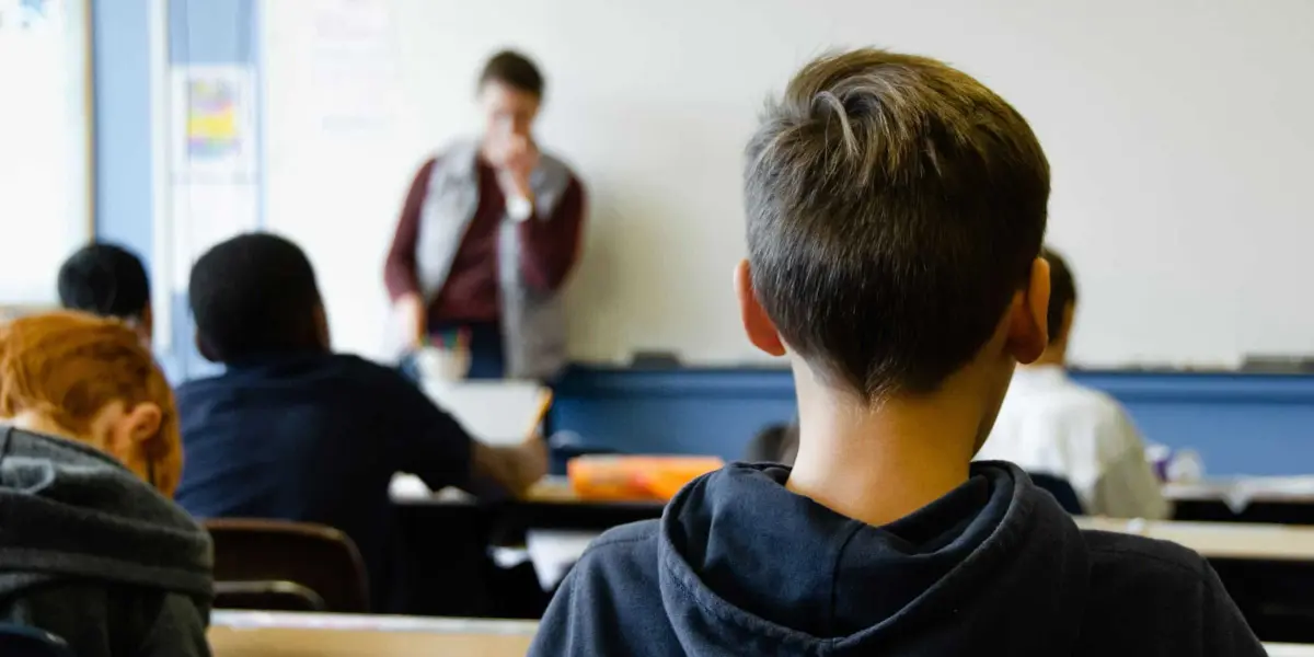 Sepyc da recomendaciones para evitar golpe de calor en estudiantes y avisa cuando concluyen las clases.