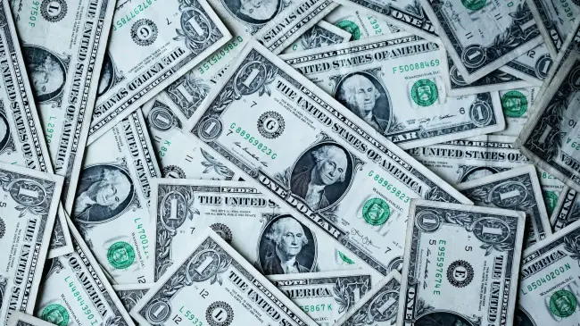 Precio del dólar hoy lunes 13 de mayo, está en: 16.81.