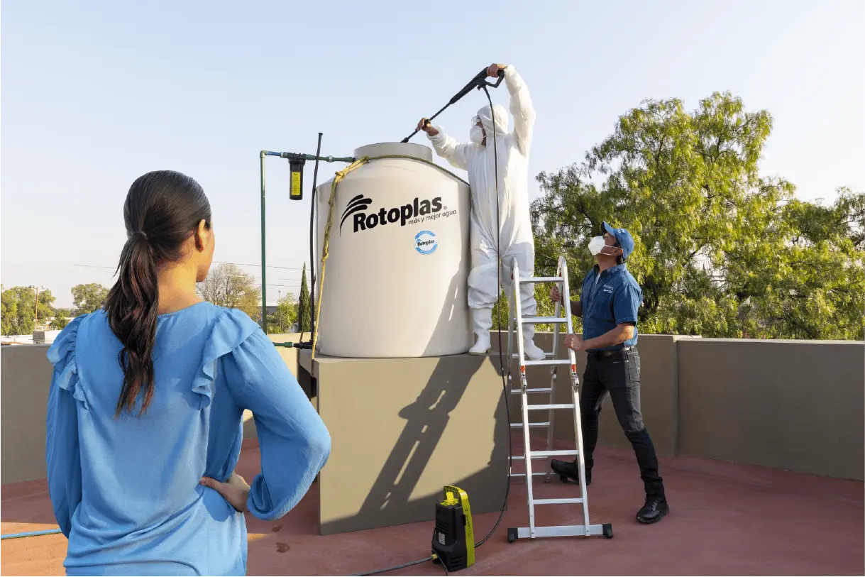 La entrega de tinacos gratis se realiza en varios municipio de México, entérate cómo tramitar el apoyo. Foto: Cortesía Rotoplas