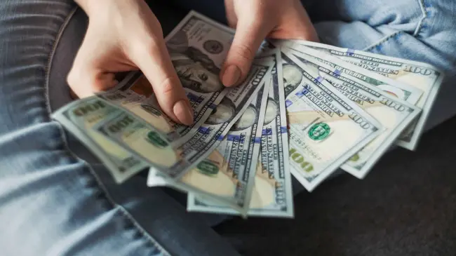 Precio del dólar hoy 17 de mayo; el dólar aumenta hoy frente a las principales divisas.