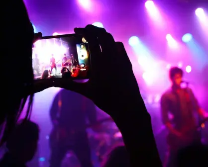 Cómo tomar buenas fotos en conciertos y festivales con celular