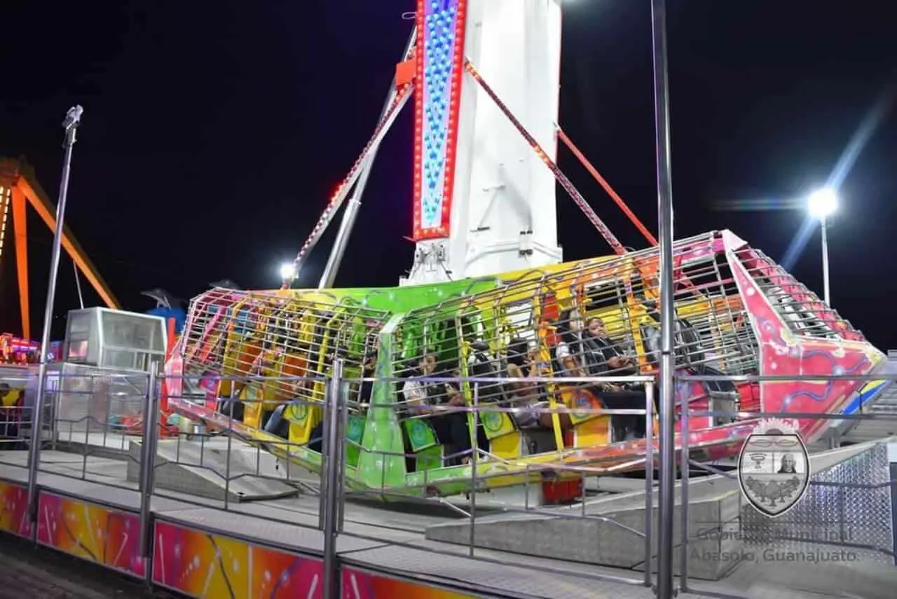 Juegos mecánicos y conciertos, son algunos de los atractivos de la Feria de Abasolo. Foto: Cortesía