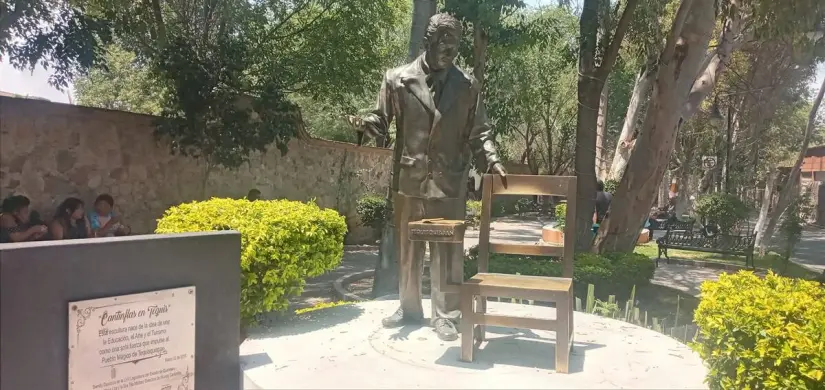 Tequisquiapan-estatua-cantinflas