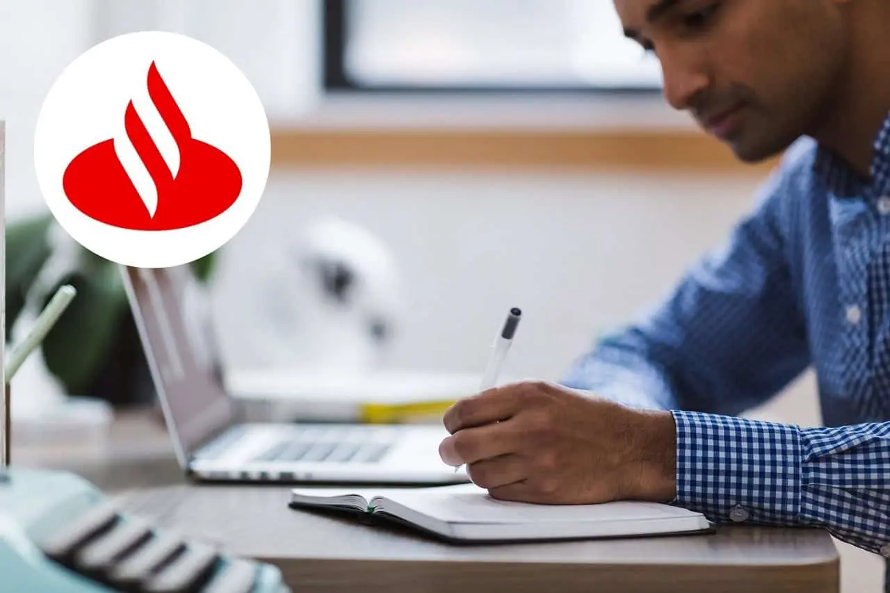Descubre los requisitos y pasos para solicitar esta beca de Santander. Edición de foto: TBN