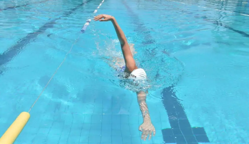 Hay clases de natación disponibles en la Alberca Olímica de Los Mochis. Foto: Cortesía