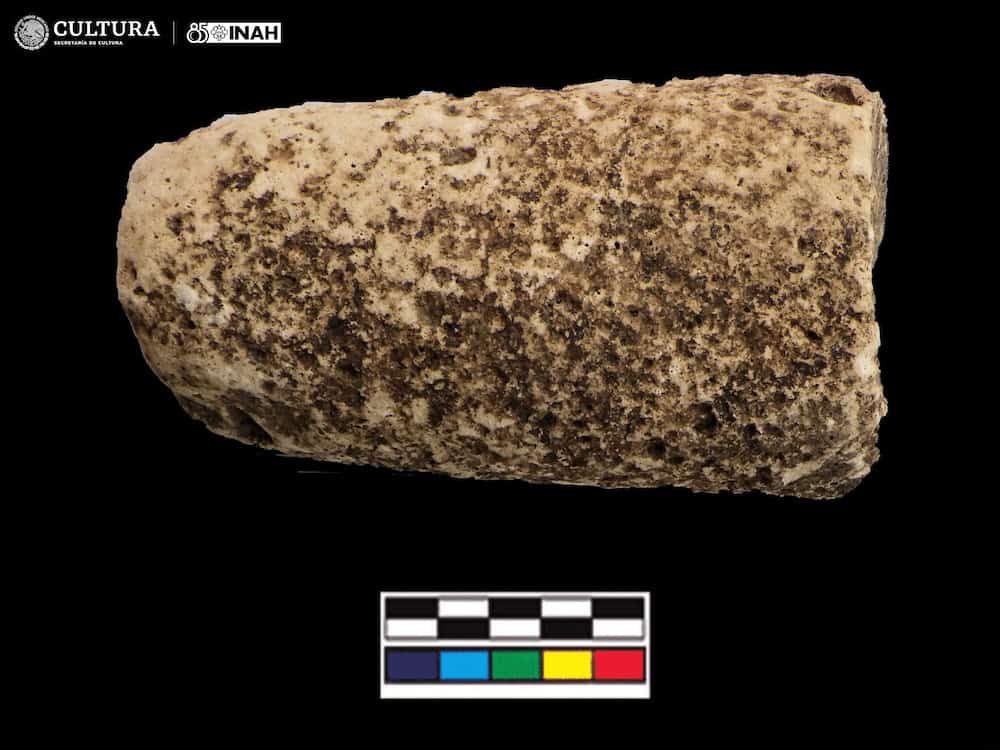 Especialistas del INAH encontraron tres tapas de jobón de piedra caliza