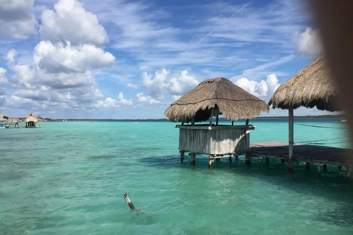 Deléitate en la Laguna de Siete Colores de Bacalar. Foto: TripAdvisor