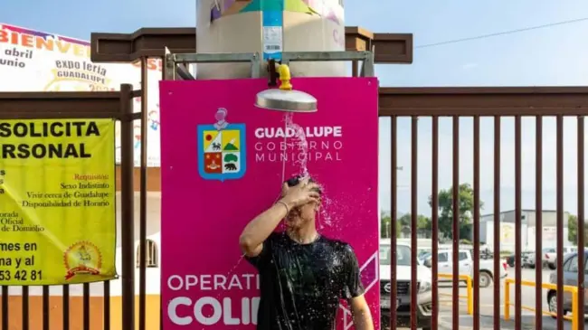 Las regaderas emergentes ya son usadas por la población en Guadalupe. Foto: Cortesía