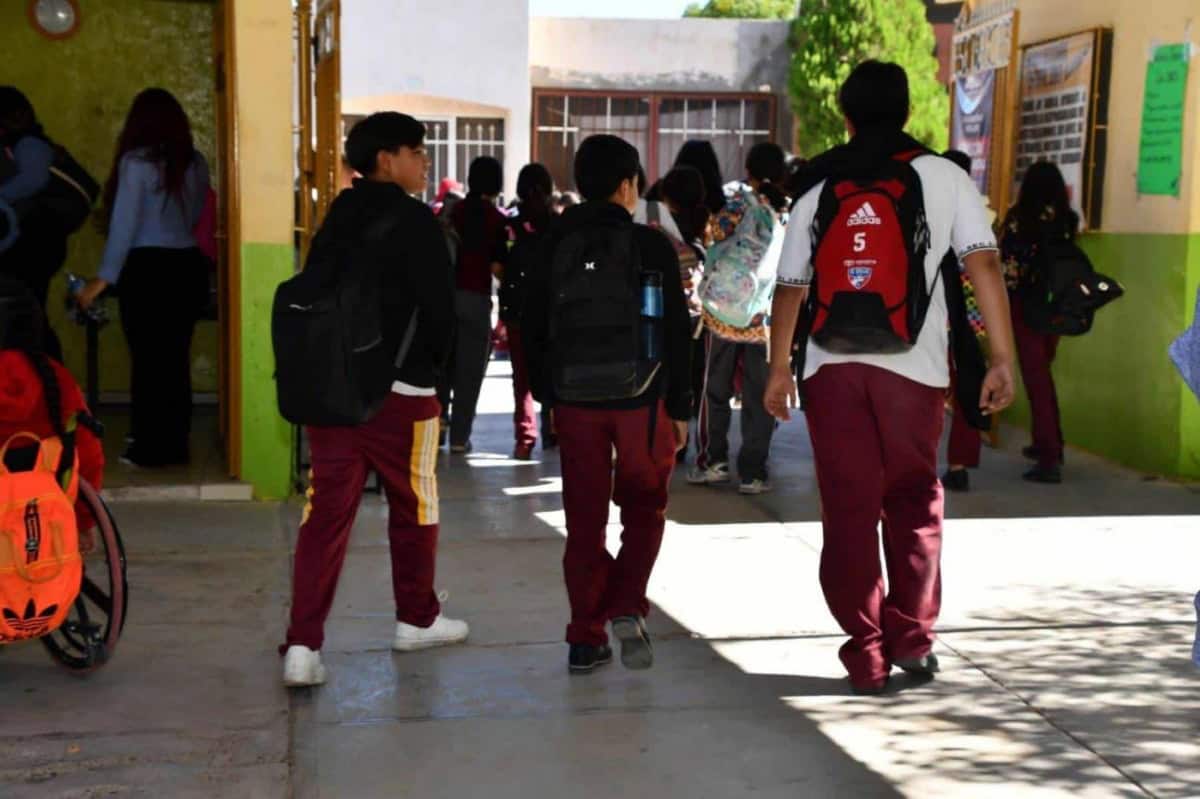 Escuelas de Sinaloa podrían adelantar vacaciones de verano por altas temperaturas