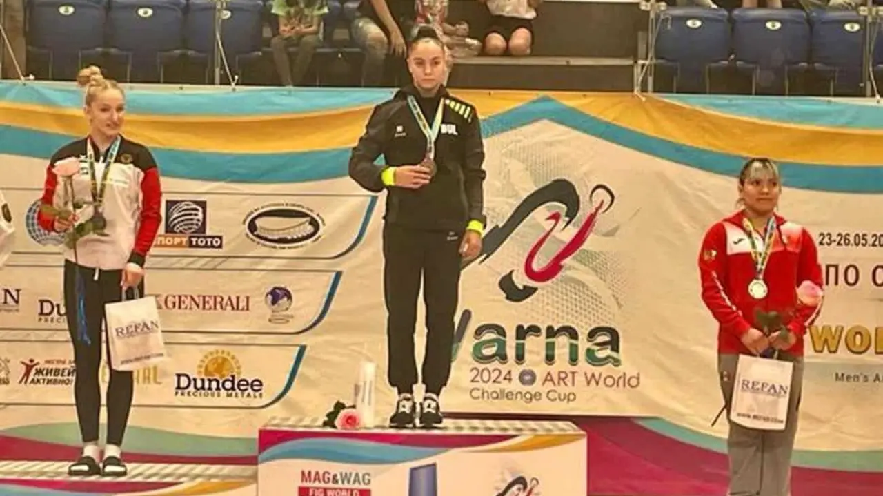 Alexa Moreno conquista bronce en su regreso a las competencias.