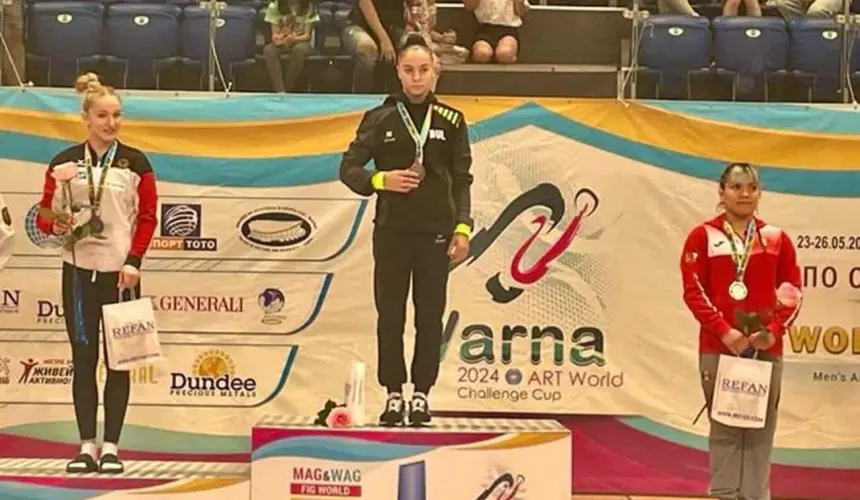 Alexa Moreno conquista bronce en su regreso a las competencias.