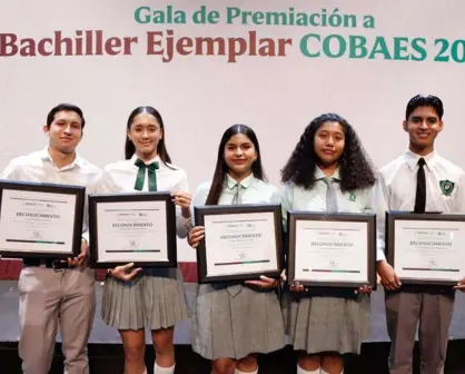 Entregan a 5 estudiantes de Sinaloa el galardón de Bachiller Ejemplar COBAES 2024
