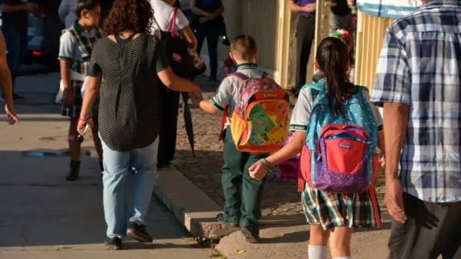 Piden a la SEP recortar las clases en Chihuahua, por las altas temperaturas. Foto: Cortesía