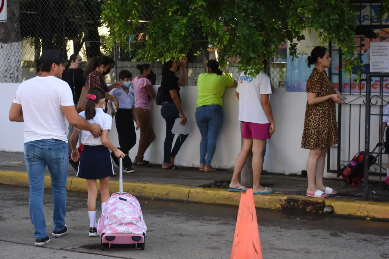 Se recortan las clases en Sinaloa por el calor. Foto: Tus Buenas Noticias