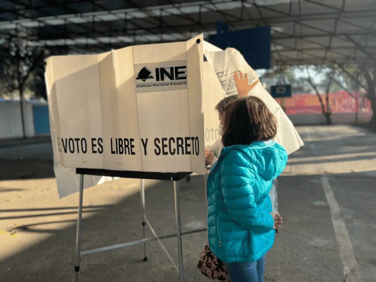 Para garantizar que los ciudadanos mexicanos ejerzan su derecho al voto, el 2 de junio es día de descanso obligatorio para todos. Foto: INE