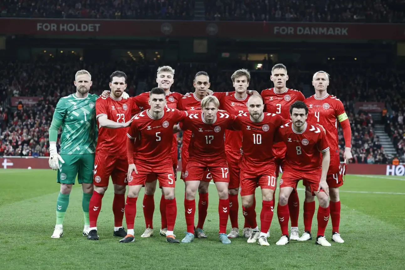 La selección danesa se encuentra en el grupo C | Imagen: @fbbillederdk