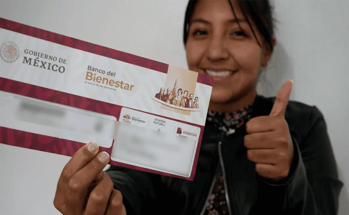 La beca apoya a los alumnos a continuar con sus estudios. Foto: Gob. de México