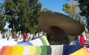 ¿Ya visitaste la tumba en forma de sombrero de José Alfredo Jiménez?
