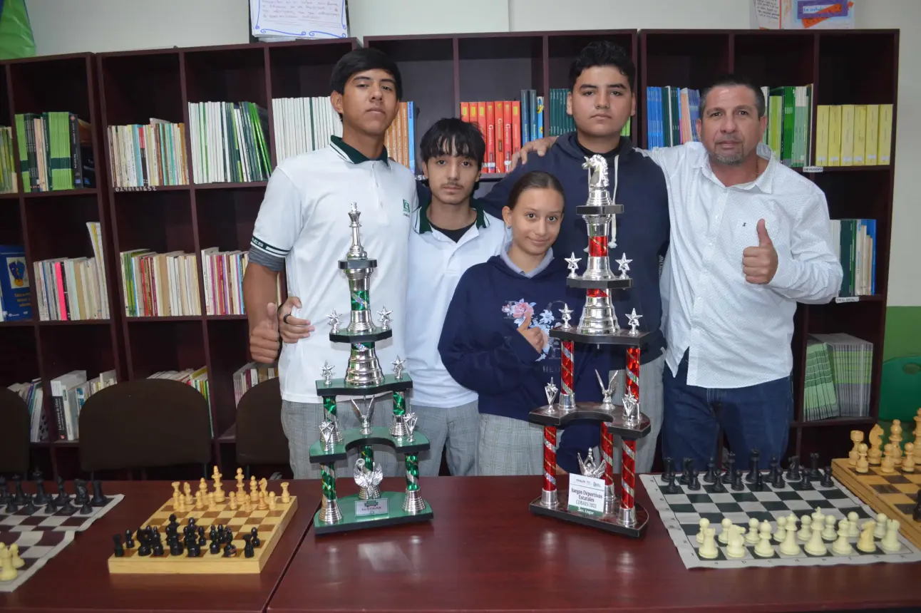 Estudiantes de COBAES 24 se coronan campeón en los Juegos Deportivos Estatales gracias a su estrategia y dedicación. Foto: Juan Madrigal