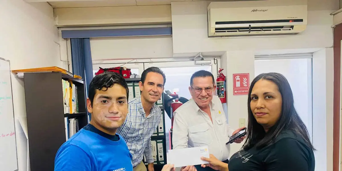 15 niños, niñas y jóvenes de la Malala Academia IAP Buenos Aires fueron agraciados con becas otorgadas por el Club Rotario Culiacán Oriente.