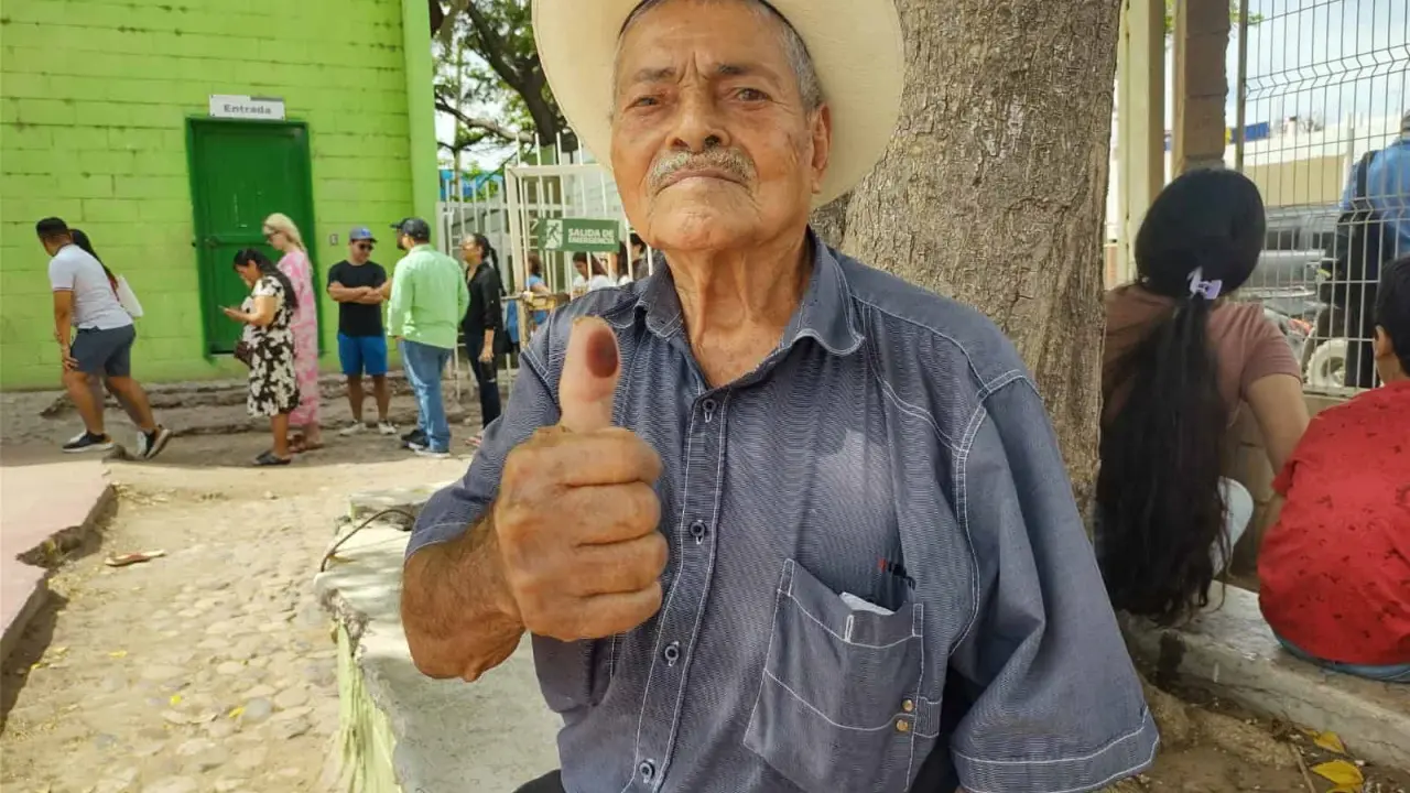 De 1952 a 2024: La trayectoria de Don Filimón Meza Ángulo, un testigo viviente de la historia electoral de México. Foto: Juan Madrigal
