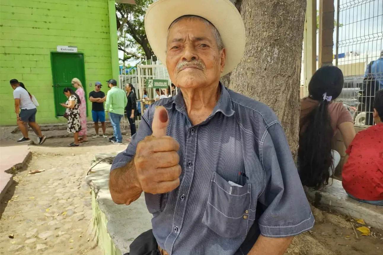 De 1952 a 2024: La trayectoria de Don Filimón Meza Ángulo, un testigo viviente de la historia electoral de México. Foto: Juan Madrigal