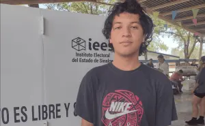 Elecciones 2024: Por primera vez Daniel Hernández ejerce su derecho al voto en Culiacán