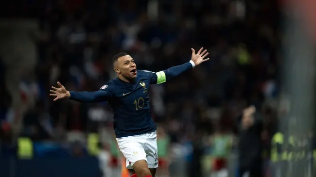 Kylian Mbappé se une a las filas del Real Madrid por 5 temporadas. Foto: Cortesía