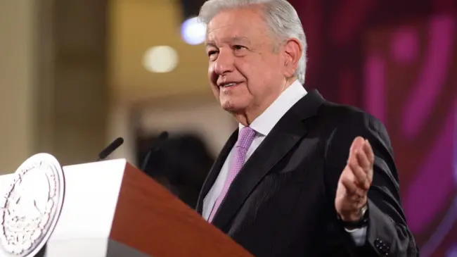 AMLO.