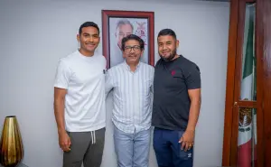 Gilberto “Tiba” Sepúlveda, la estrella de Chivas, de visita en su tierra natal, Guasave