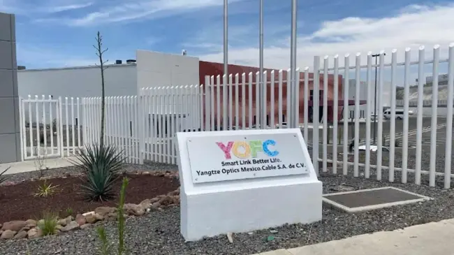 Compañía china YOFC instala su primer planta en Lagos de Moreno, Jalisco.