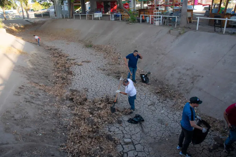  jornada- de- limpieza -por- la -rivera- del- Río- Culiacán