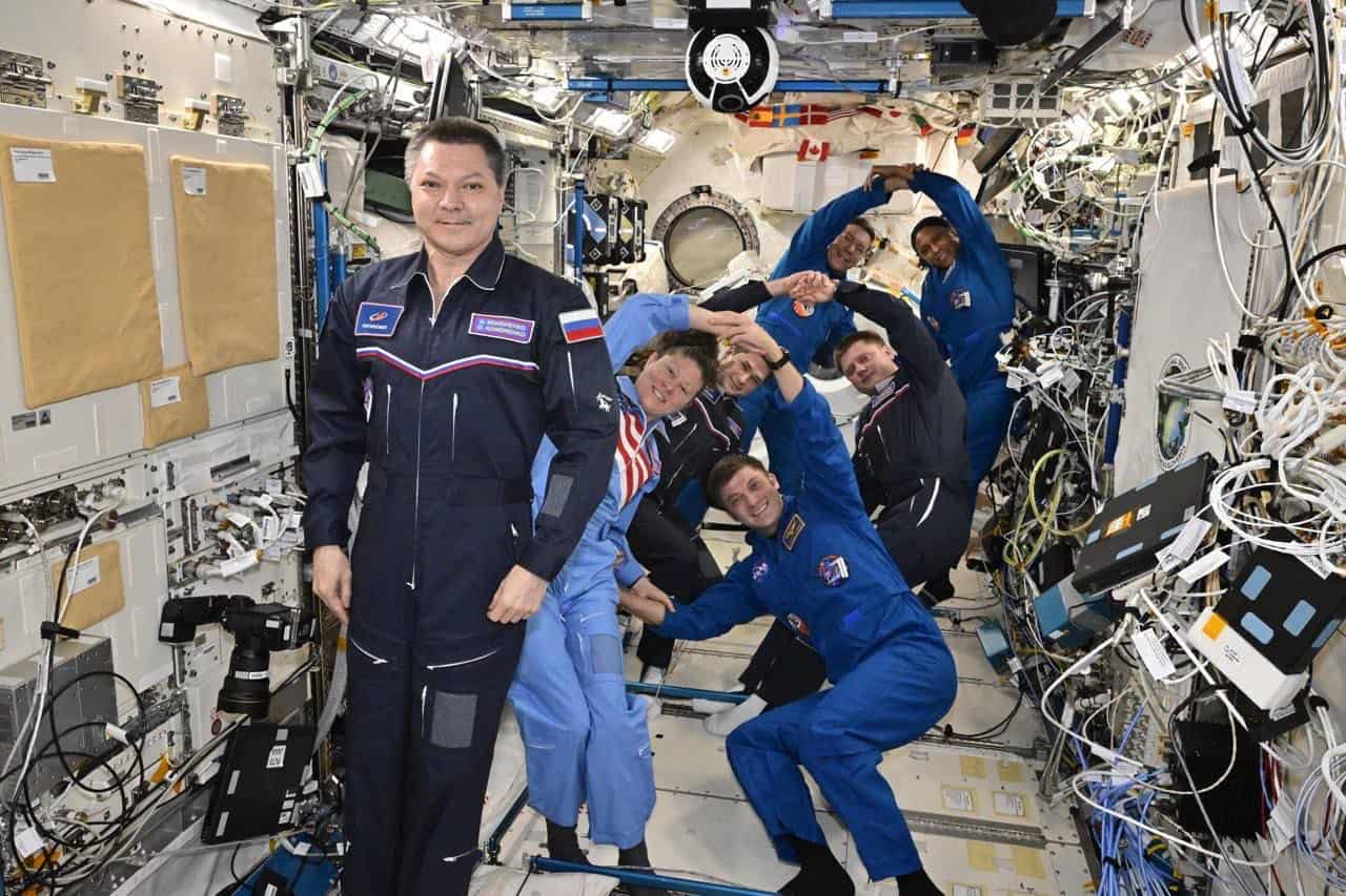 Oleg Kononenko impone marca en el espacio