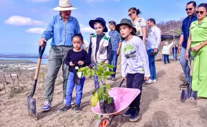 Siembran 350 árboles en el basurón de Mazatlán  para conmemoración del Día Mundial del Medio Ambiente