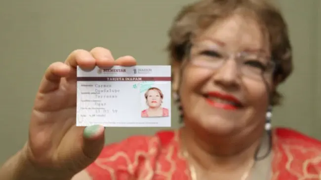 La tarjeta del INAPAM ofrece una gran variedad de beneficios y descuentos a adultos mayores. Foto: Cortesía