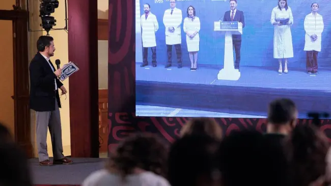 Zoe Robledo, director del IMSS.
