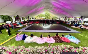¡Un sueño hecho realidad! Una espectacular fiesta de XV años en Los Pinos vivieron 124 adolescentes
