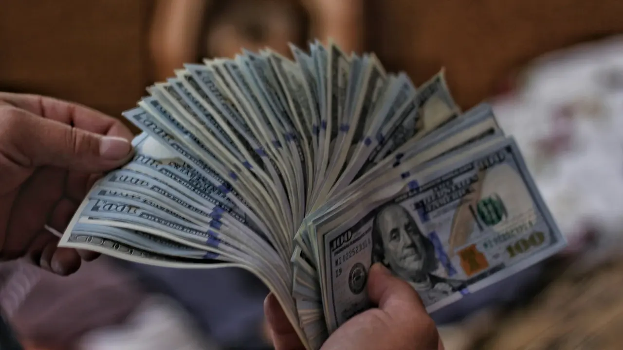 Precio del dólar hoy viernes 7 de junio de 2024; entérate aquí el tipo de cambio en bancos de México.