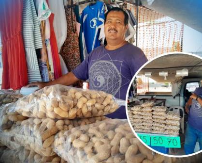 La venta de cacahuates distingue la vida de José Raymundo Ortiz en Villa Juárez