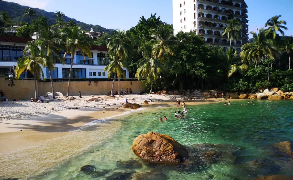 Las aguas tono esmeralda de Playa Esmeralda te cautivarán. Foto: Cortesía