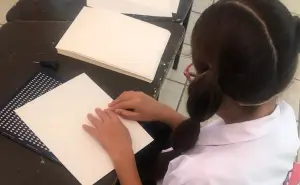 Por primera vez en Sinaloa, alumna realiza examen en Sistema Braille en Olimpiada del Conocimiento Infantil