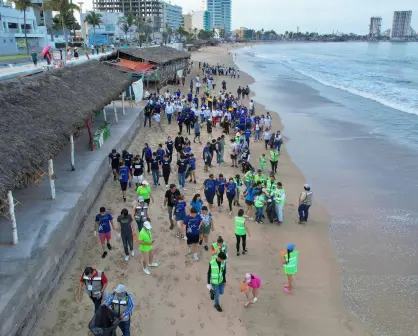 Mazatlán conmemora el Día Mundial de los Océanos limpiando playas y alcantarillas
