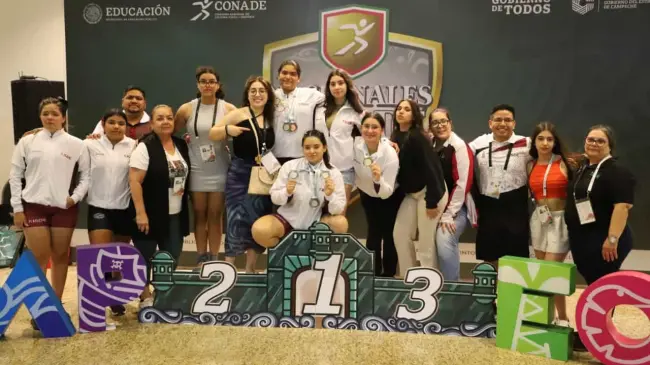 Sinaloa.- Ganadores en levantamiento de Pesas.