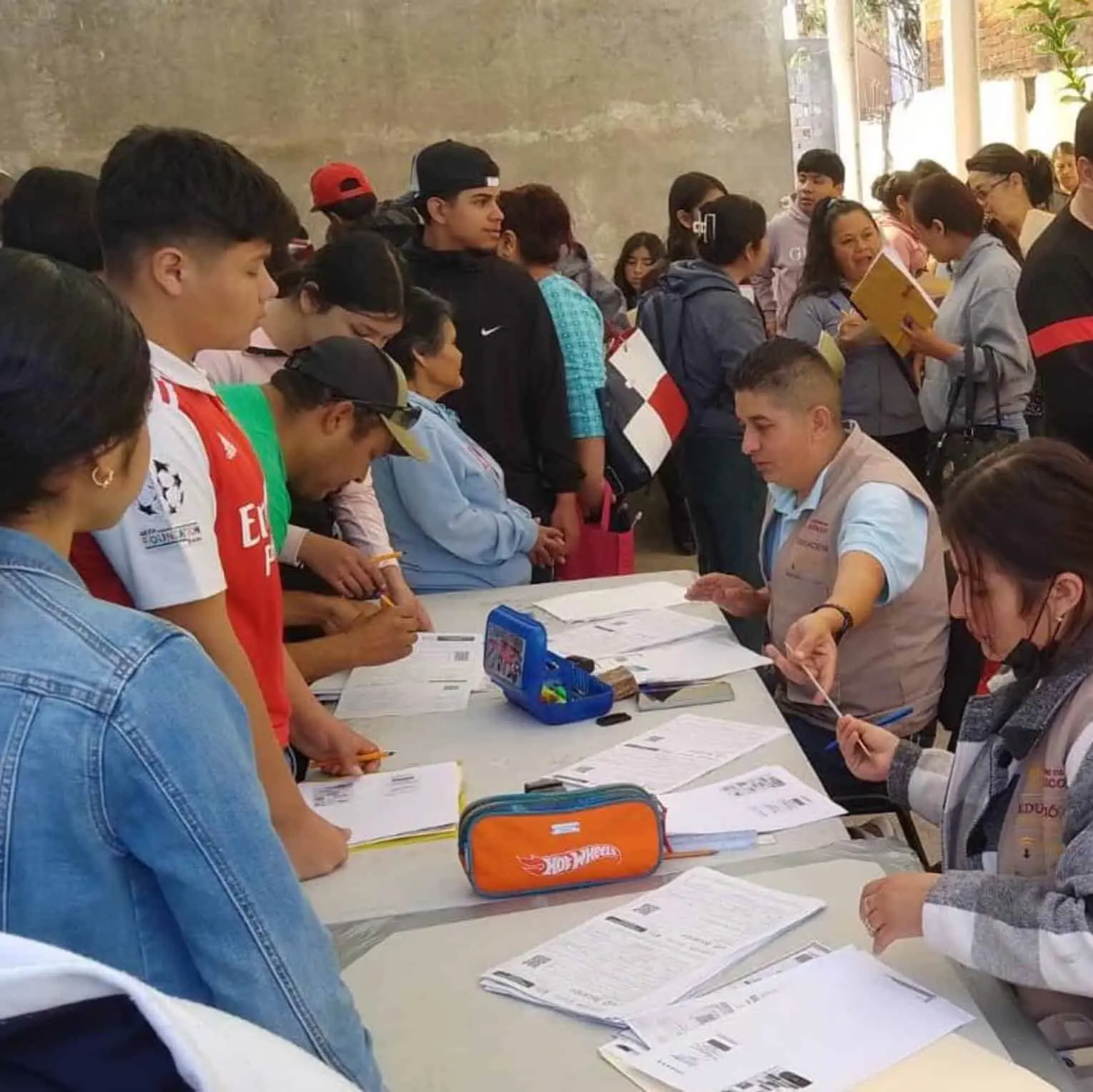 La Beca Benito Juárez se entrega  a estudiantes de escuelas públicas