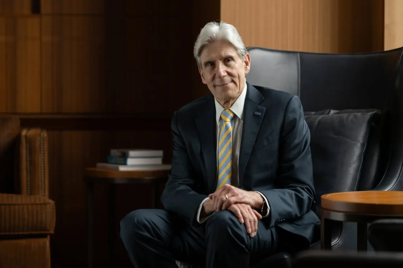 Julio Frenk, recibe el nombramiento de rector de la Universidad de California en Los Ángeles (UCLA). Foto: Cortesía